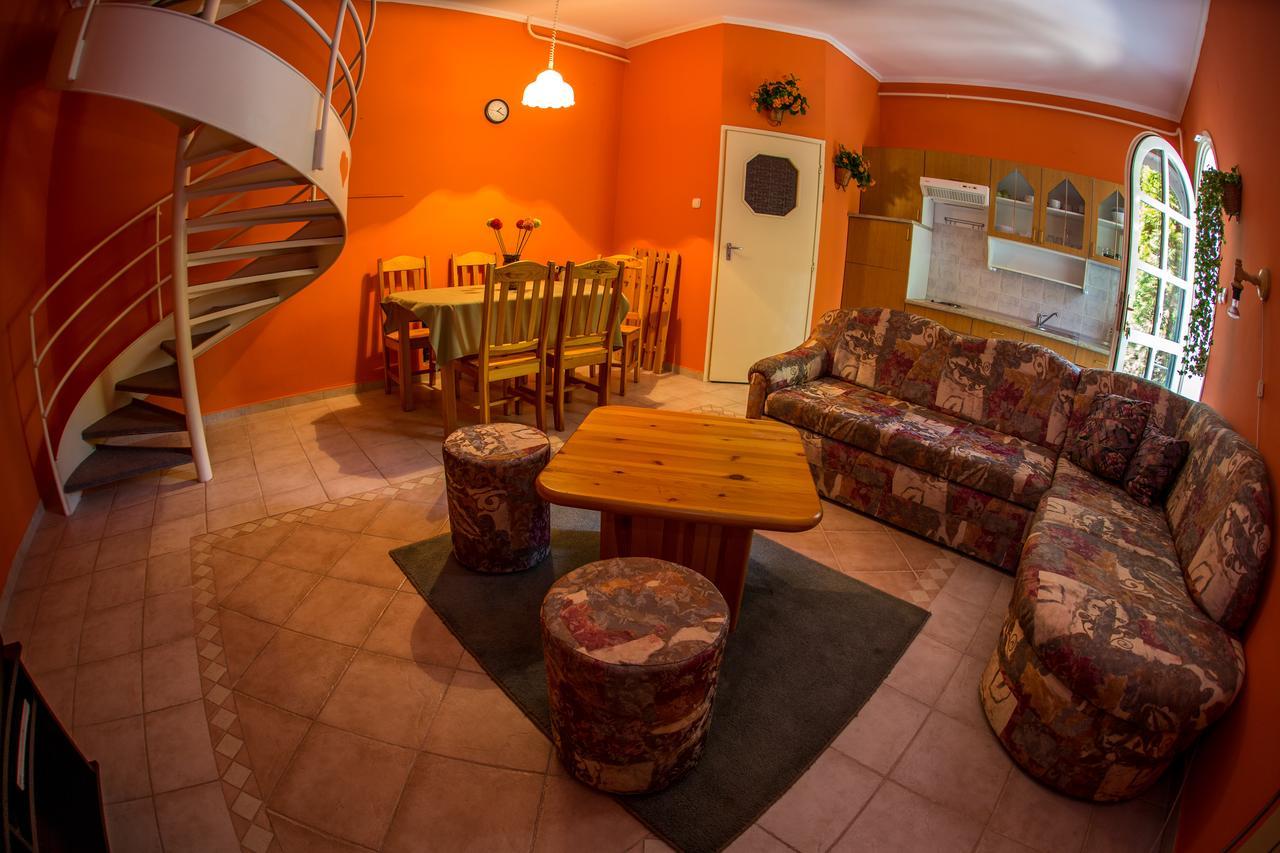 Aqua Line Apartmanhaz Hajdúszoboszló Exterior foto