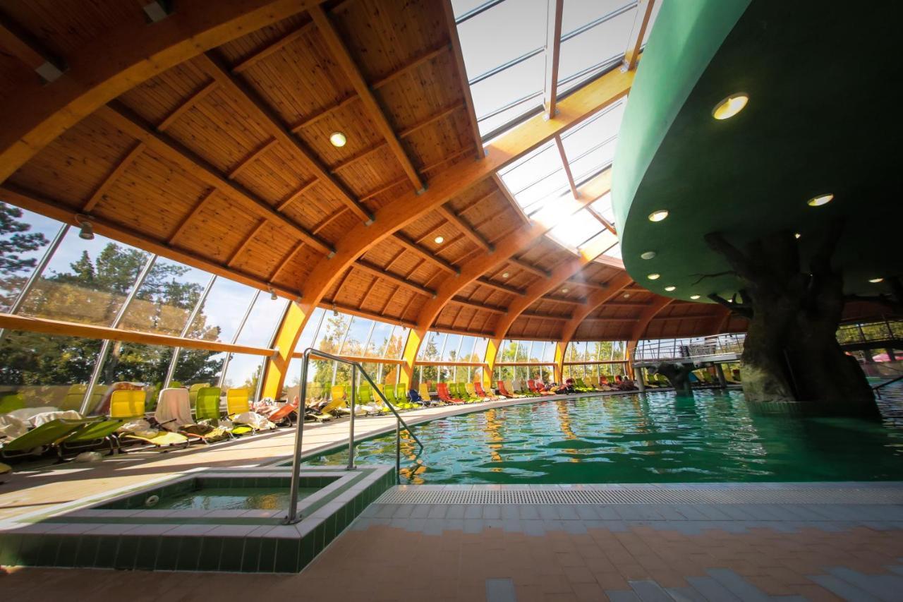 Aqua Line Apartmanhaz Hajdúszoboszló Exterior foto